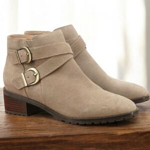 Elegant Beige Ankle Boots with Buckle Detail